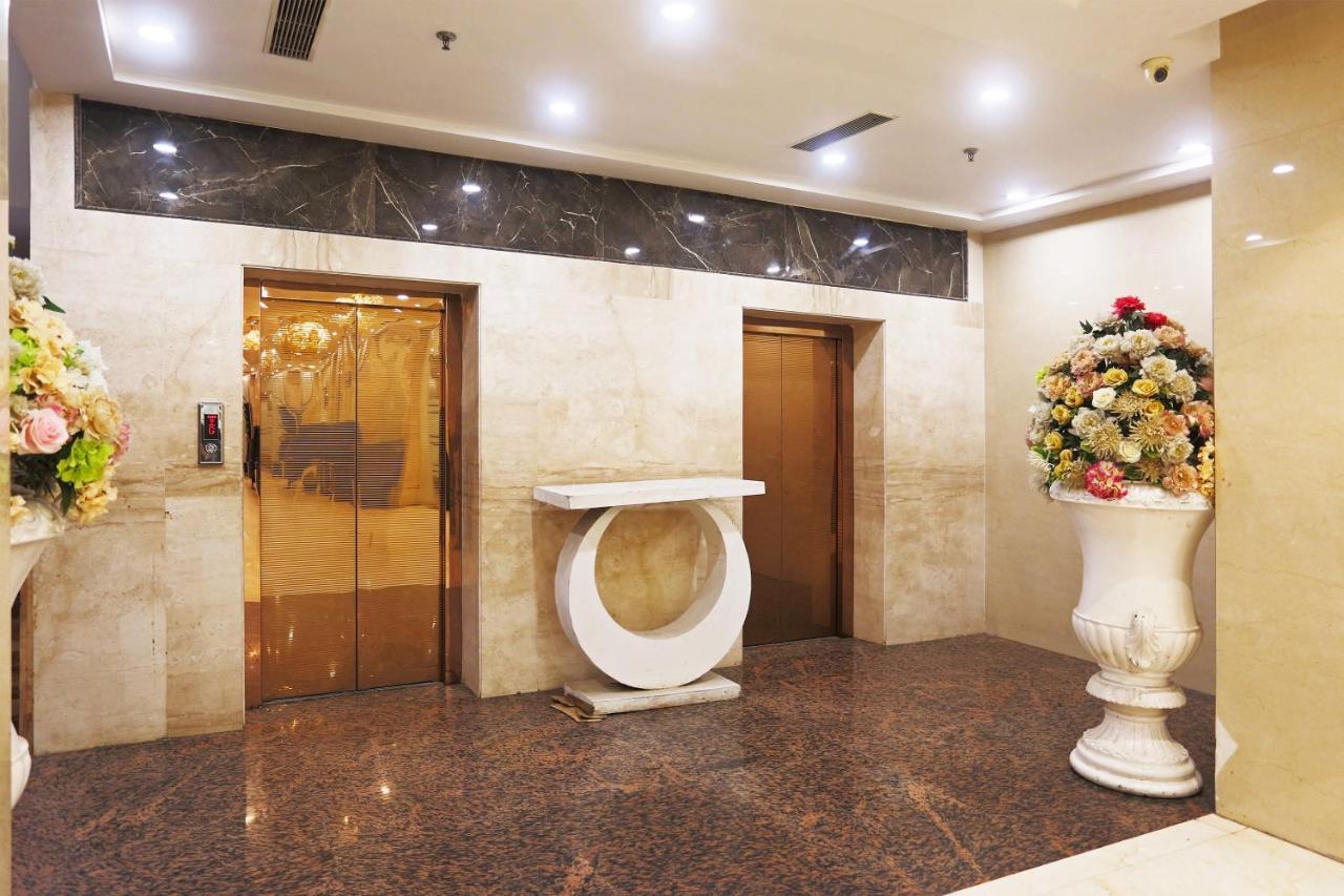Capital O Green Palms Near Jhilmil Metro Station Hotel New Delhi Exterior photo