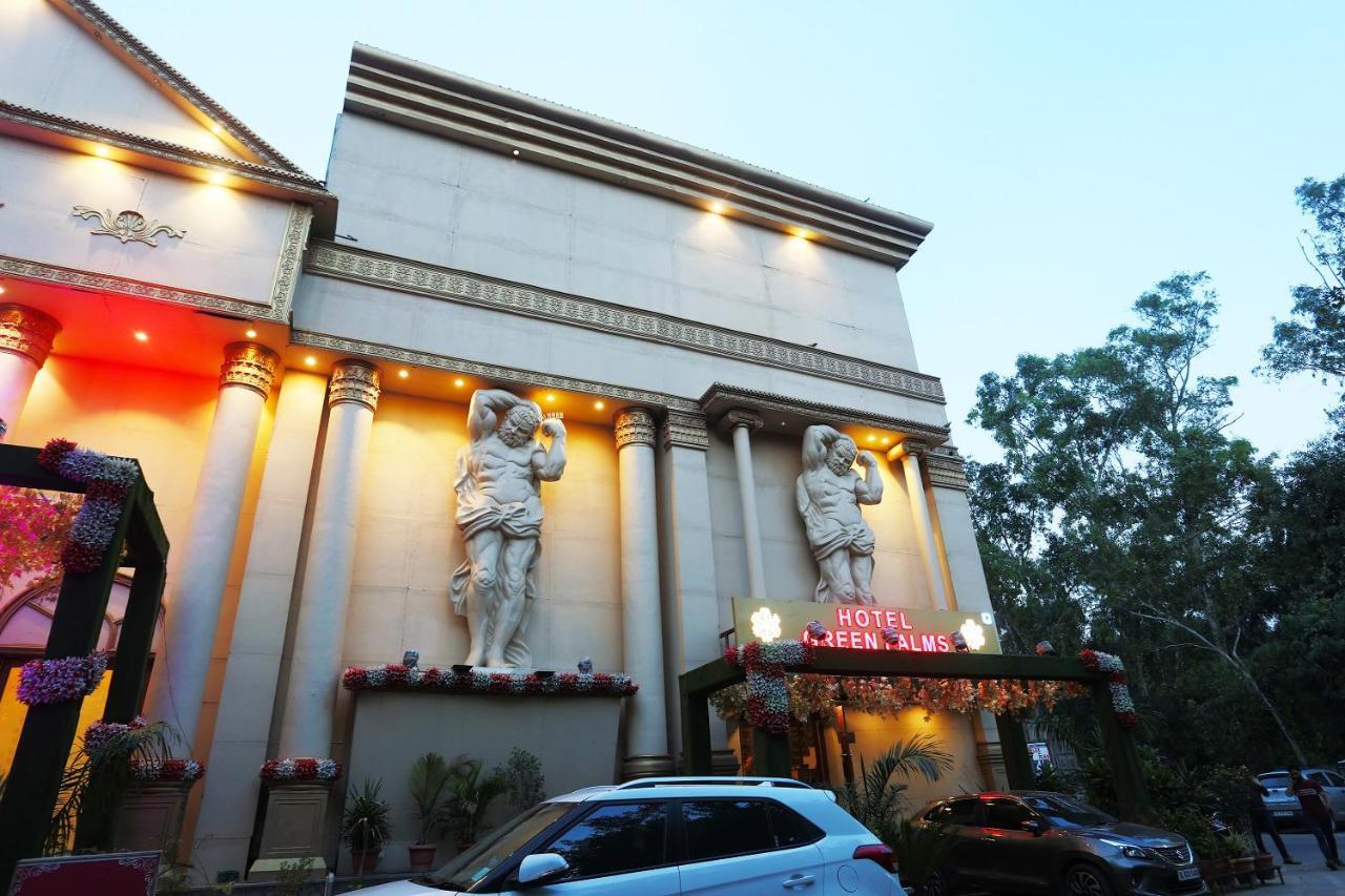Capital O Green Palms Near Jhilmil Metro Station Hotel New Delhi Exterior photo